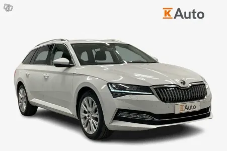 Skoda Superb Combi 1,4 TSI PHEV Style iV DSG * Koukku / PA-Lisälämmitin / ACC / DCC / Digimittaristo / Kamera *