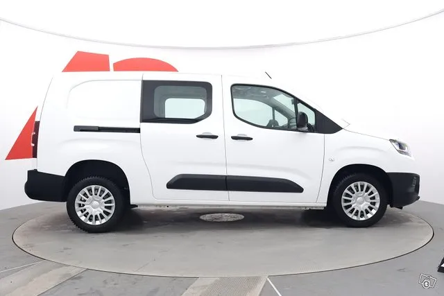 Toyota Proace Active L2 1,5D 100 5ov 2510 - ALV 24% / Webasto / Vanerointi / Kahdet renkaat Image 6