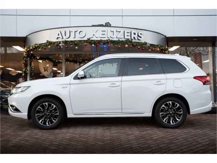 Mitsubishi Outlander 2.0 PHEV Instyle Plus  Image 3